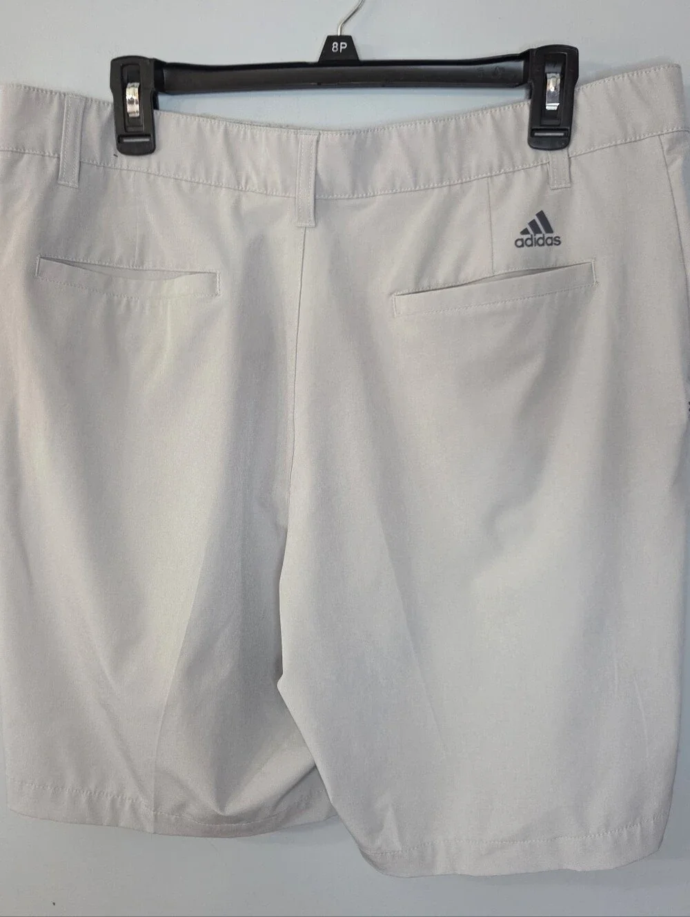 adidas Ultimate 365 Men’s Golf Shorts Beige Solid Flat Front Waist 36